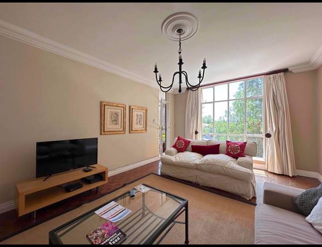 2 BEDROOM APARTMENT FOR SALE IN HYDE PARK
